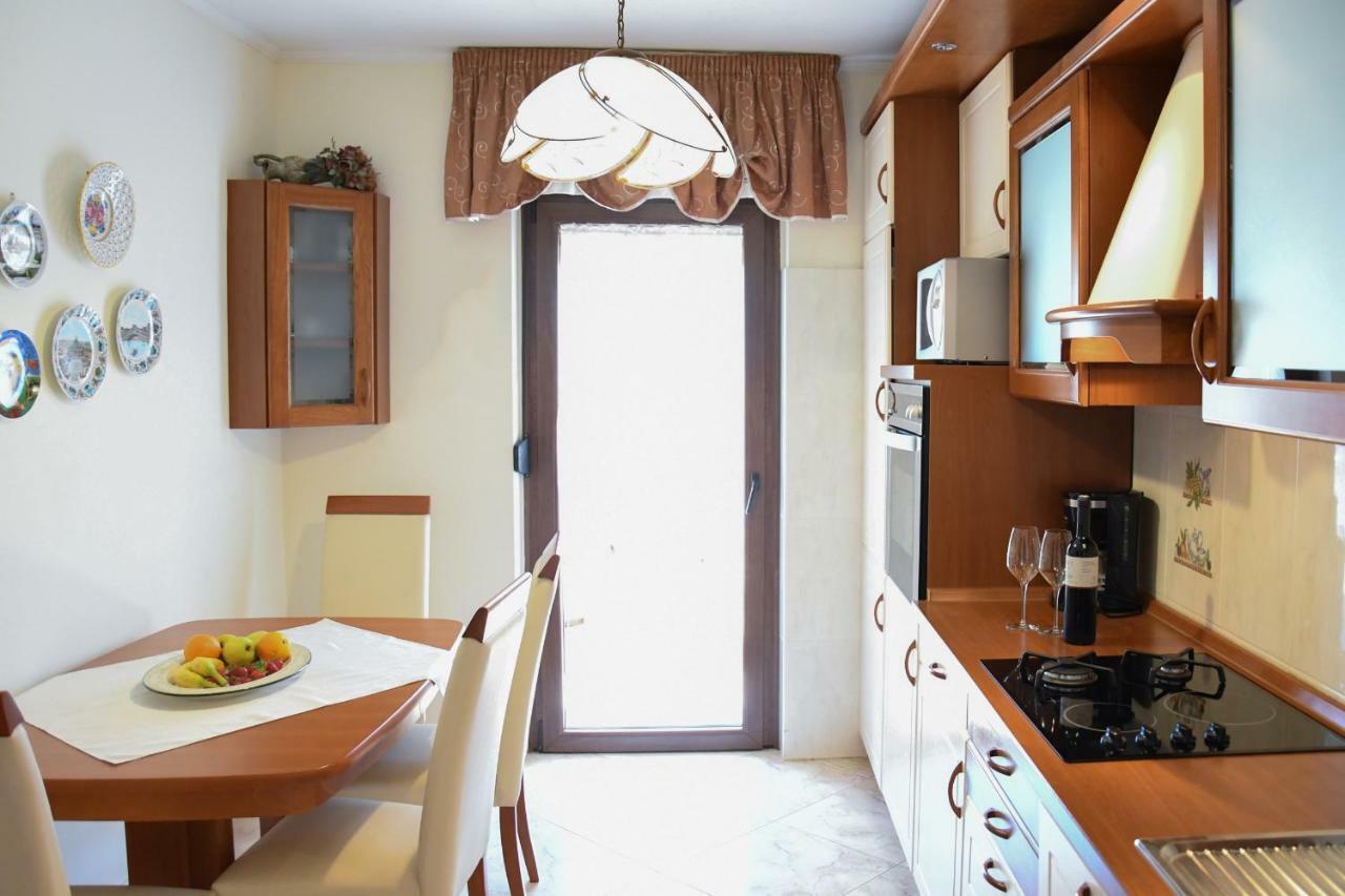 Duska Apartment อูมัค ภายนอก รูปภาพ