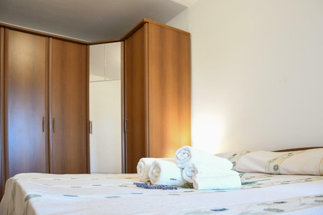 Duska Apartment อูมัค ภายนอก รูปภาพ