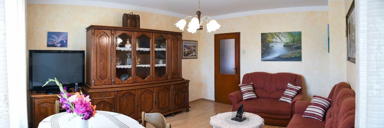 Duska Apartment อูมัค ภายนอก รูปภาพ